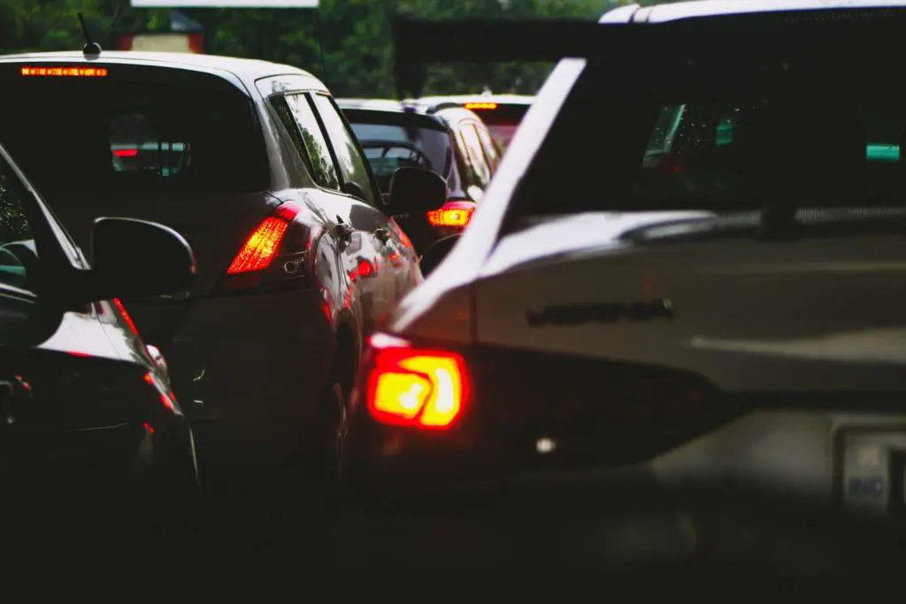 Everything you need to know about stopping distances - AA Ireland