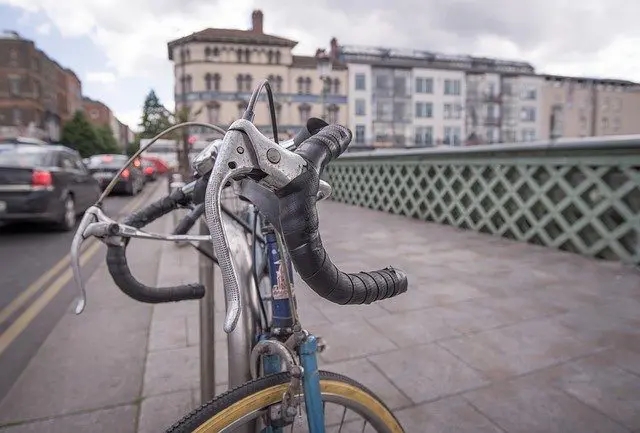Sharing the road with cyclists & pedestrians - AA Ireland