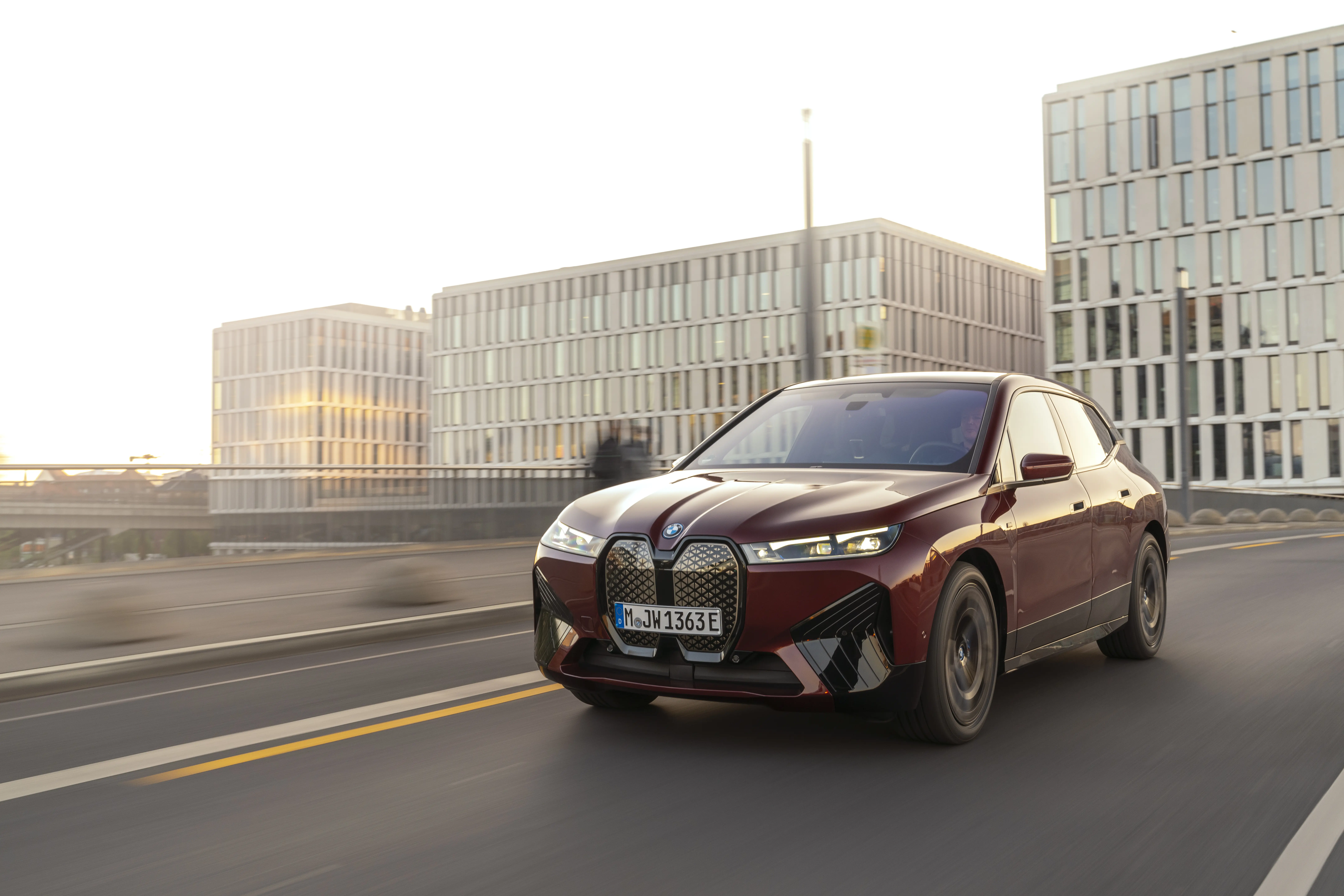 BMW iX