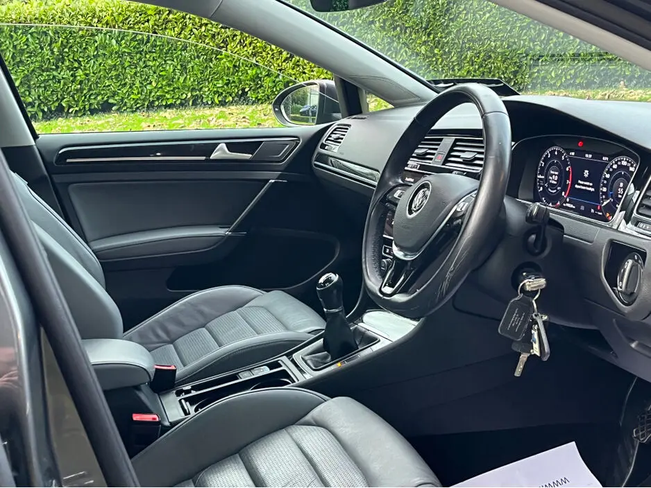 Used Car Reviews – Volkswagen Golf Mark 7.5, Inside VIew