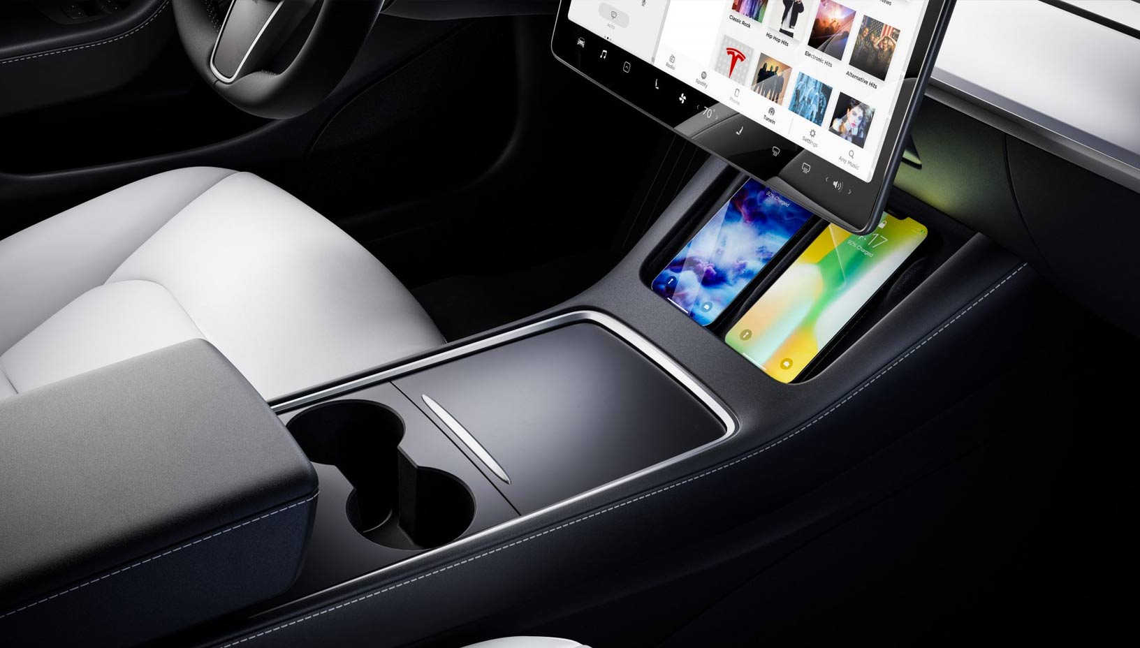 Tesla 3 interior charge pads